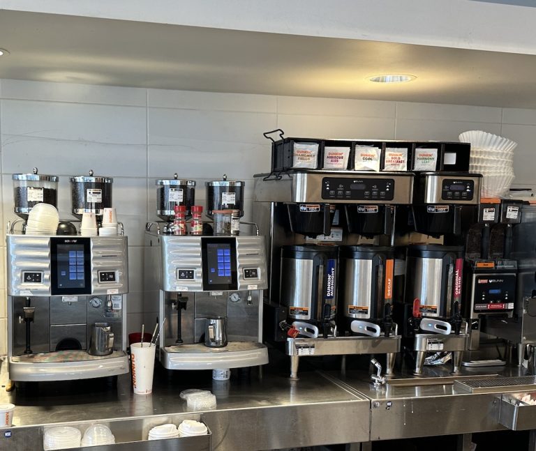 What kind of espresso machine does Dunkin' Donuts use?